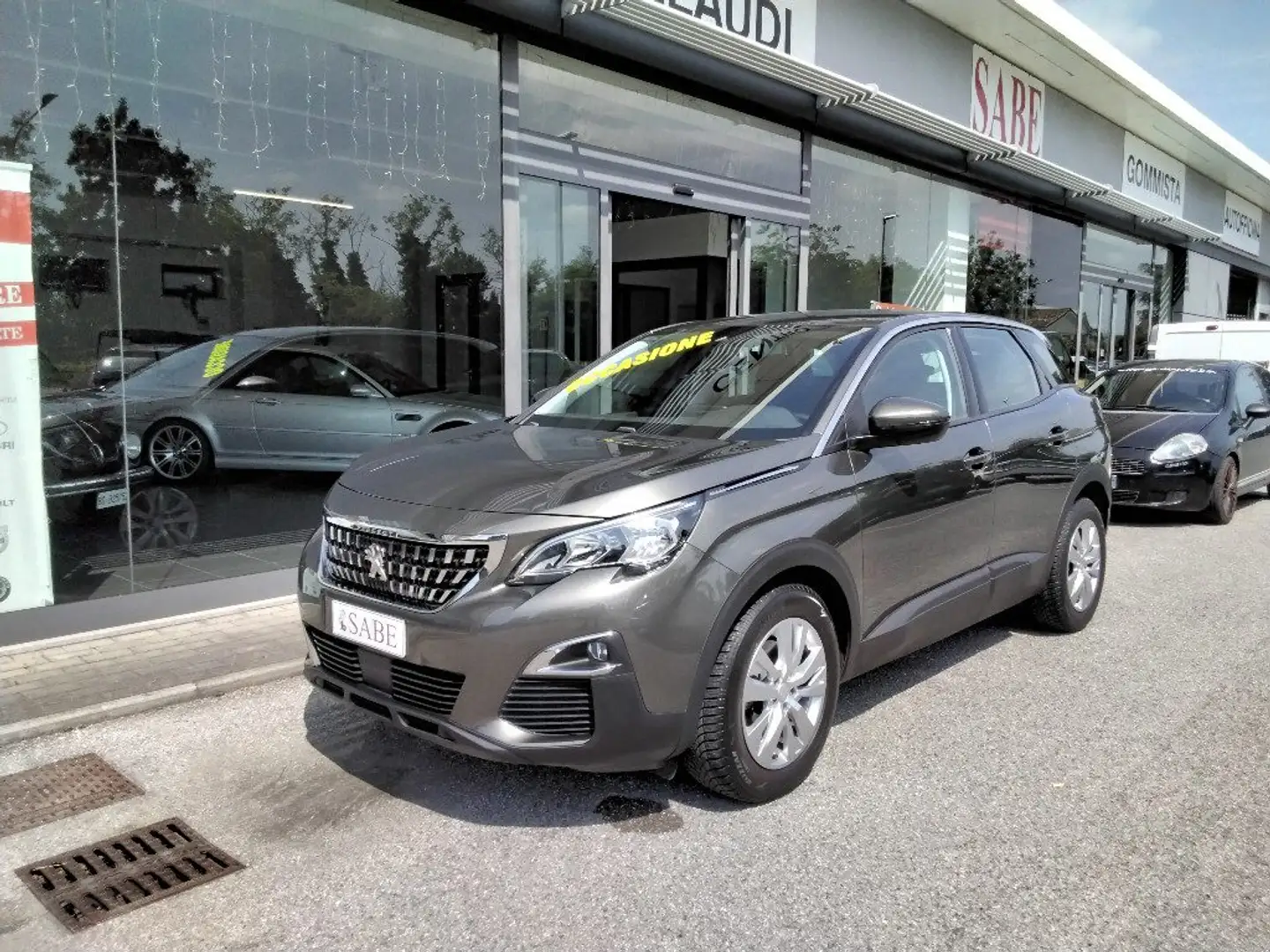 Peugeot 3008 BlueHDi 130 S&S EAT8 Business Gris - 2