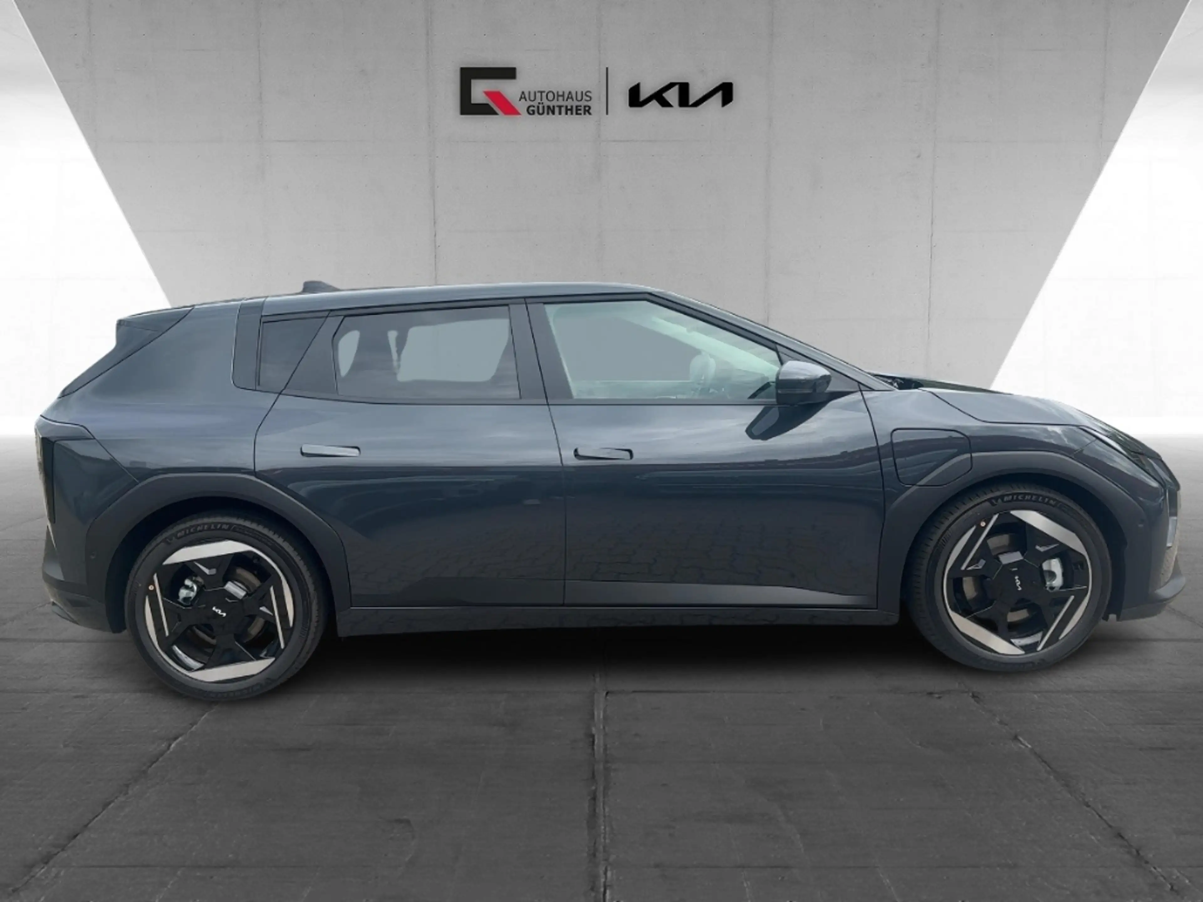 Kia EV4 Earth 81 kWh - FWD - Wärmepumpe Harman/Kardon - Gl — photo 5