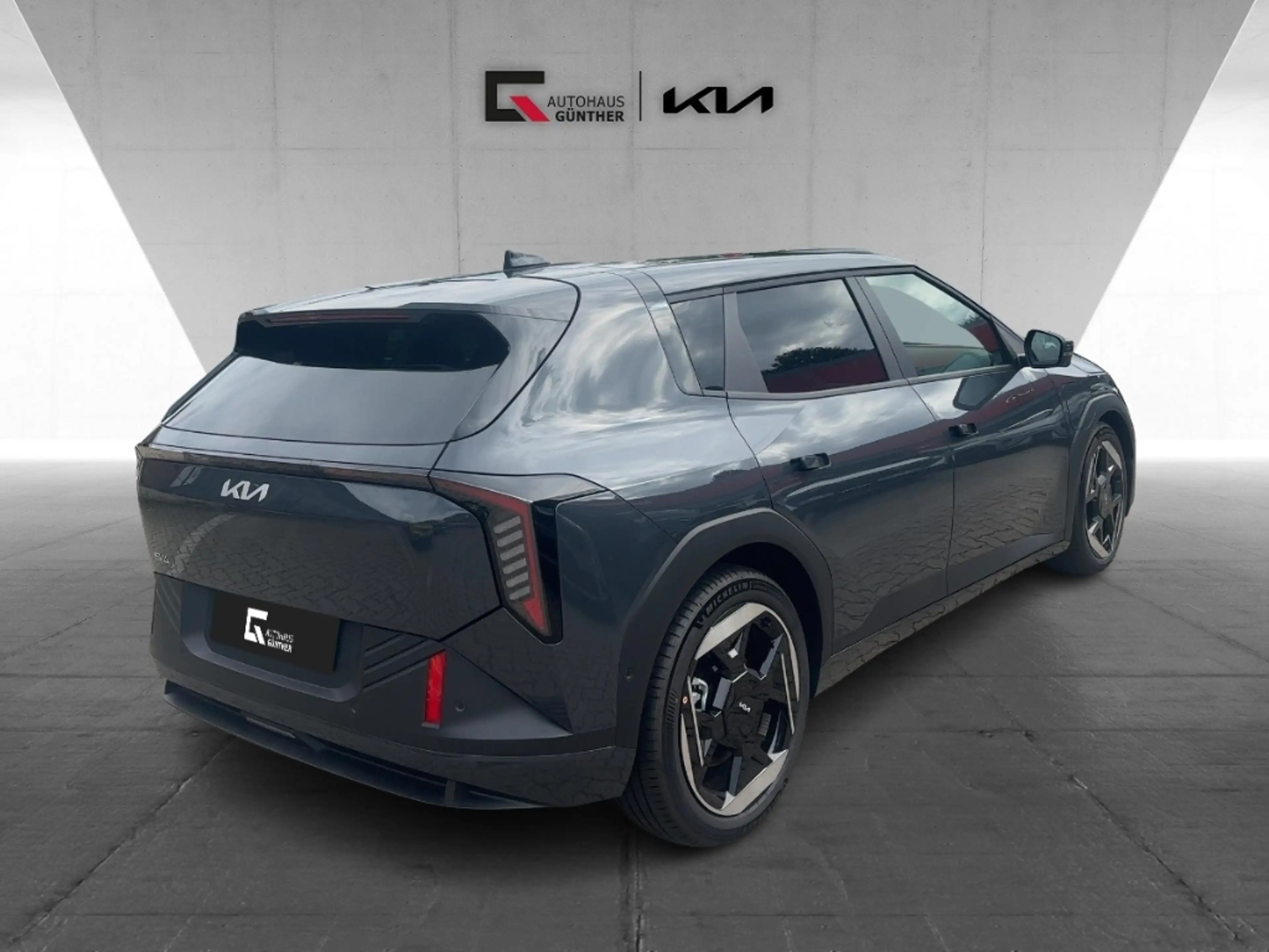 Kia EV4 Earth 81 kWh - FWD - Wärmepumpe Harman/Kardon - Gl — photo 4