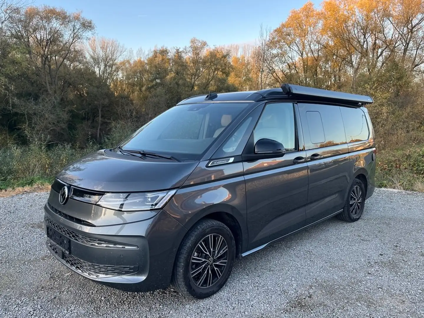 Volkswagen T7 California CALIFORNIA Beach Camper aan TOP DEAL ! Grijs - 1