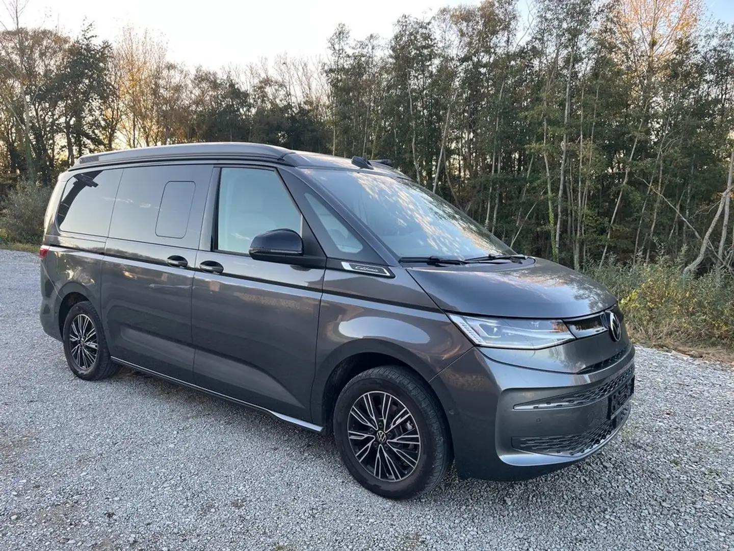 Volkswagen T7 California CALIFORNIA Beach Camper aan TOP DEAL ! Grijs - 2