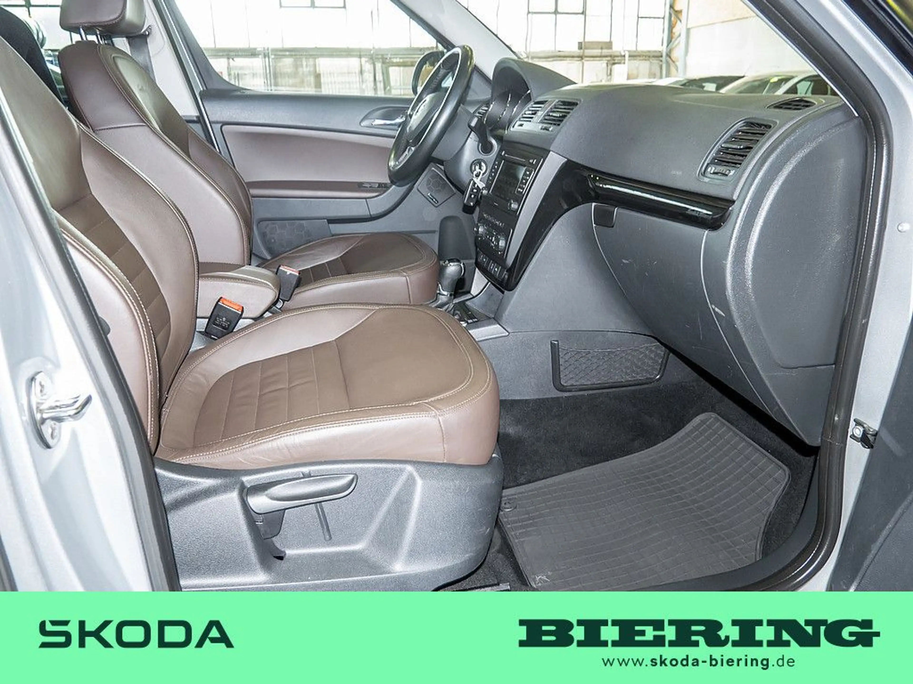 Skoda Yeti 1.4 TSI L&K Outdoor PANO KLIMA PDC XENON — photo 2