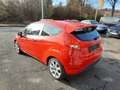 Ford Fiesta Champions Edition Rouge - thumbnail 4