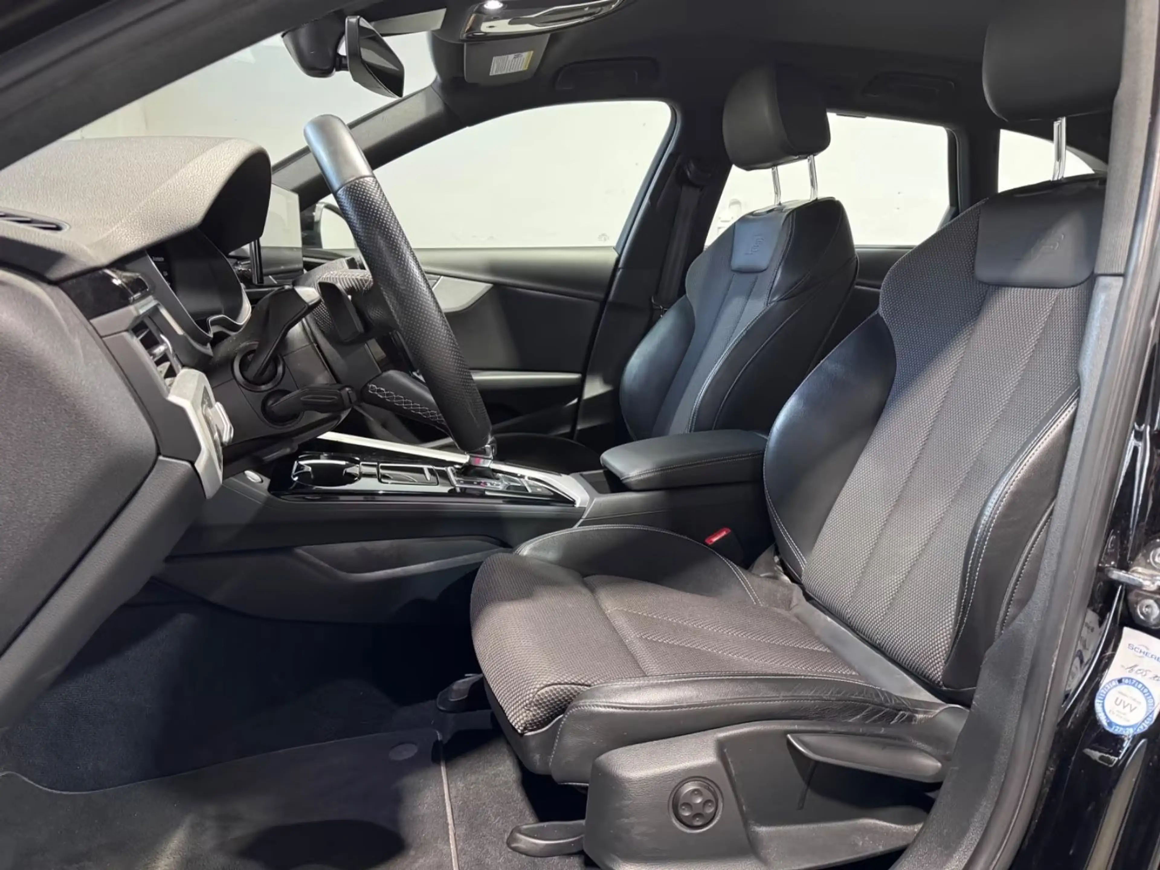 Audi A4 Avant 40 TDI advanced *S Line*Virtual*DSG* — photo 6