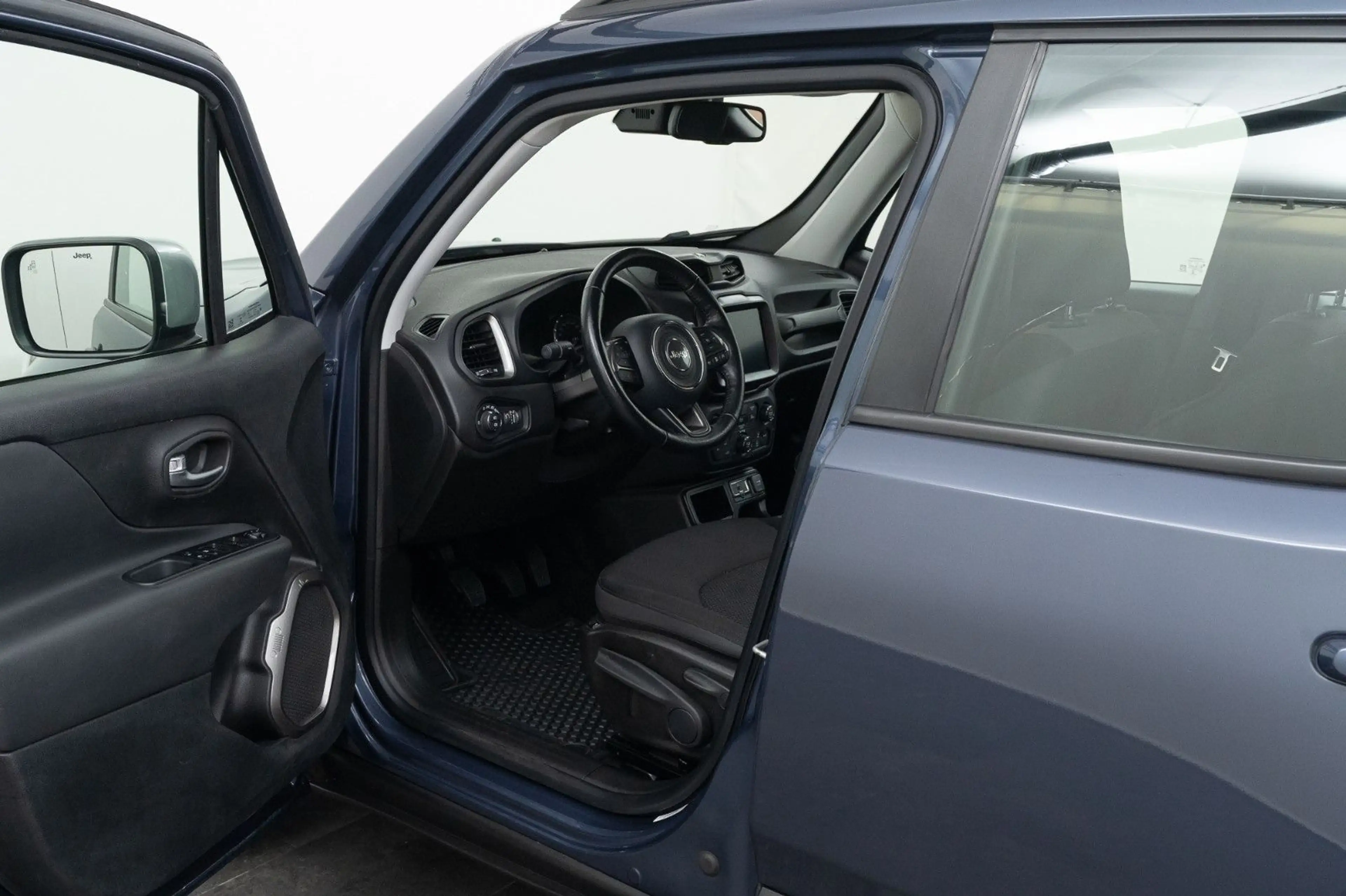 Jeep Renegade 1.0 T-GDI Limited FWD — photo 9