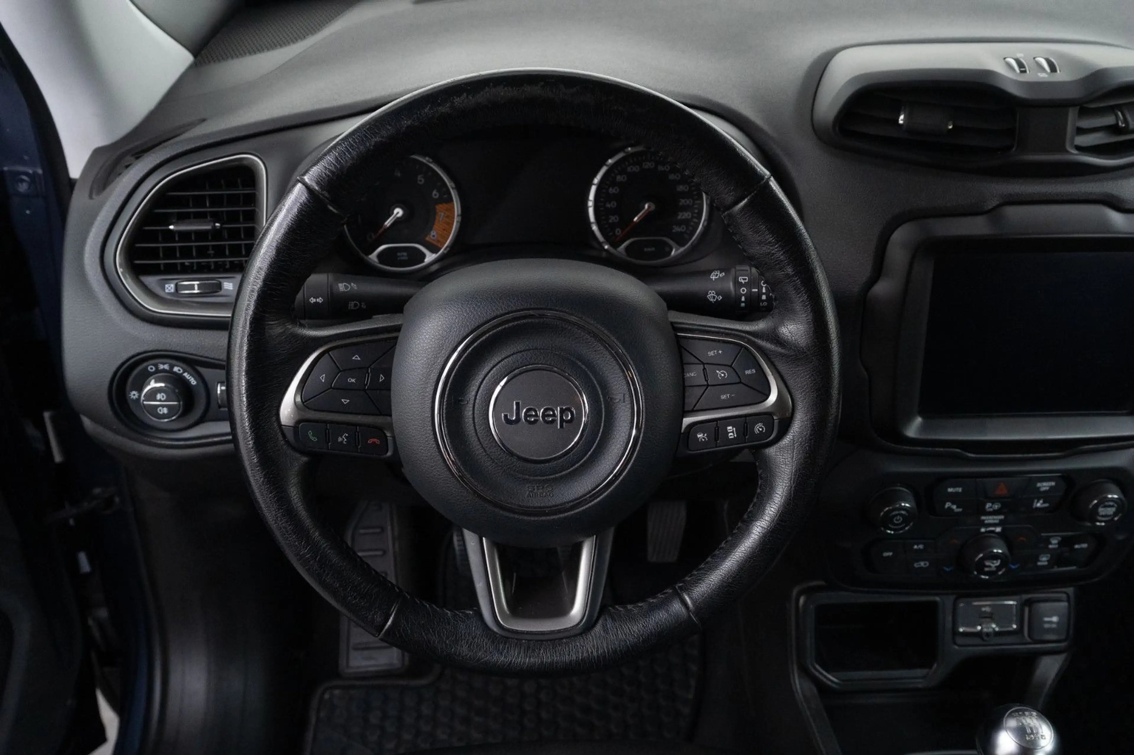 Jeep Renegade 1.0 T-GDI Limited FWD — photo 14