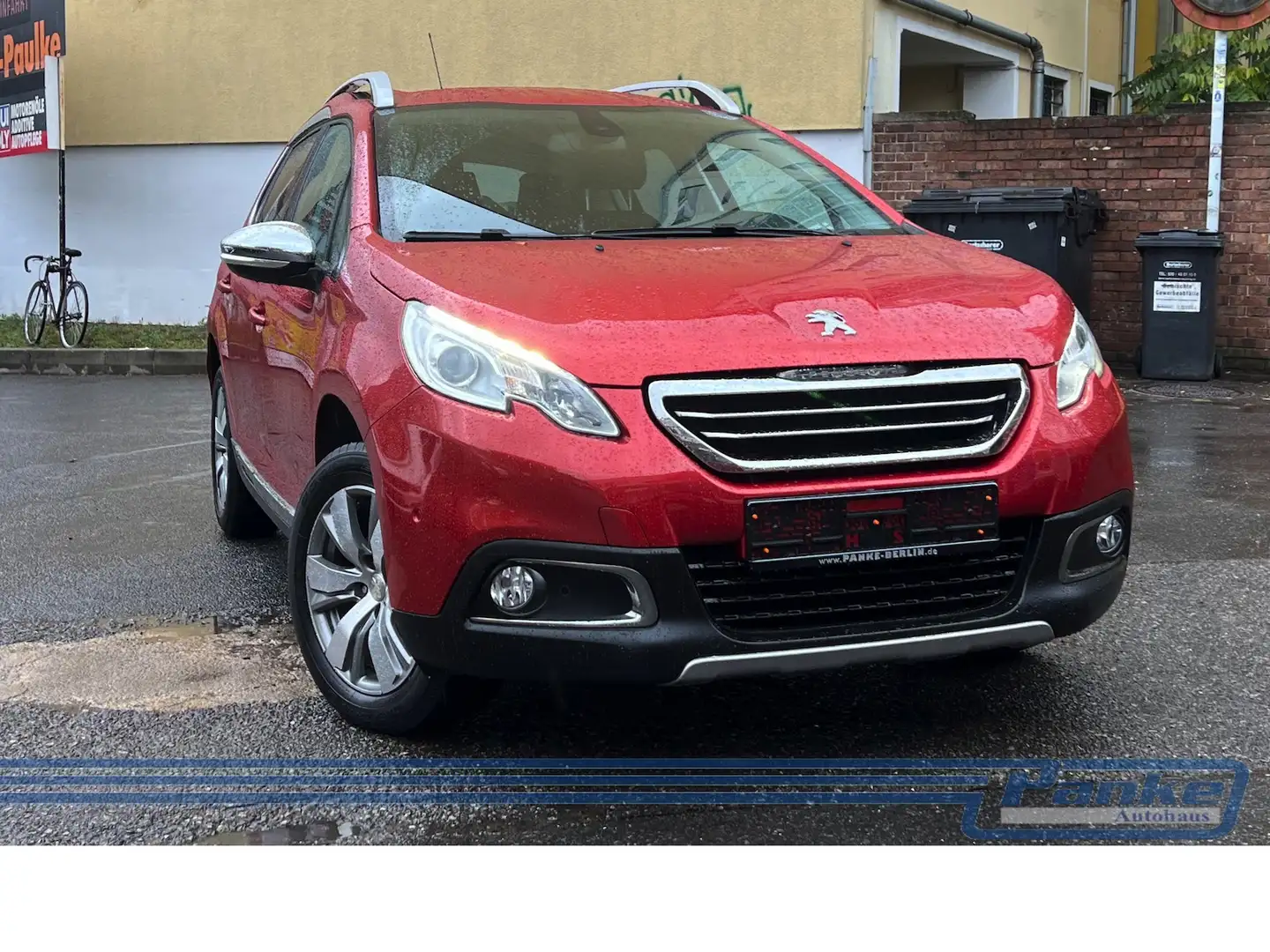 Peugeot 2008 Allure*Navi*PDC*SHZ*Ambiete*1-Hand*Tel. Rot - 1