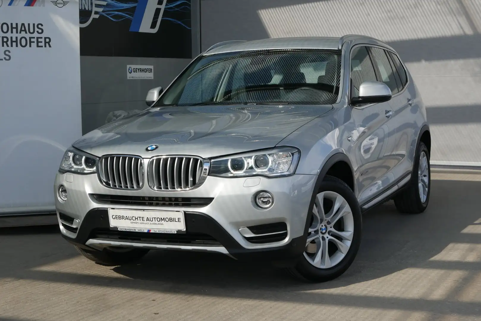 BMW X3 xDrive20d *X-Line/Navi-Pro./AHK/Xenon/Sitzhzg./HUD* Silber - 2
