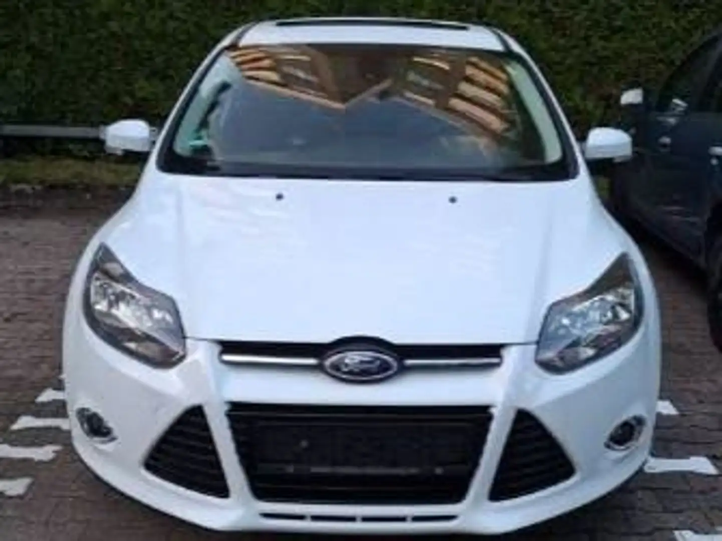 Ford Focus Focus 1.6 EcoBoost Start-Stopp-System SYNC Bílá - 1