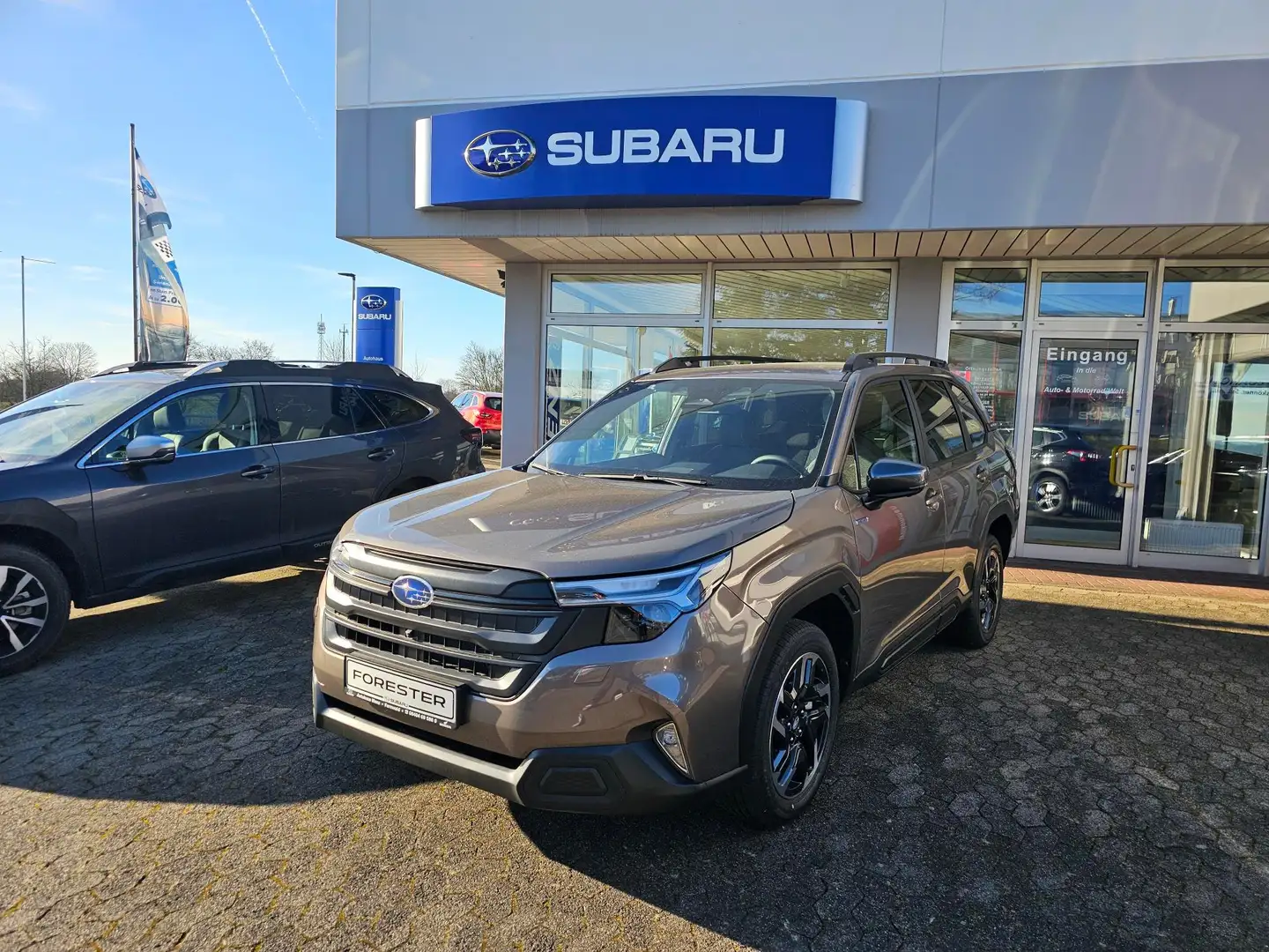 Subaru Forester 2.0ie Lineartronic Exclusive Brons - 1