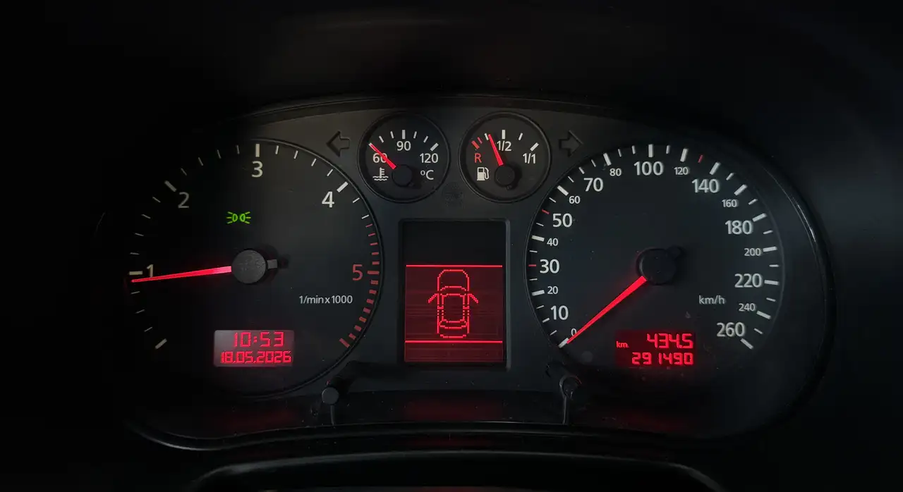 Audi A3 1.9cc TDI 130cv FariLed+Clima+BT, foto 12
