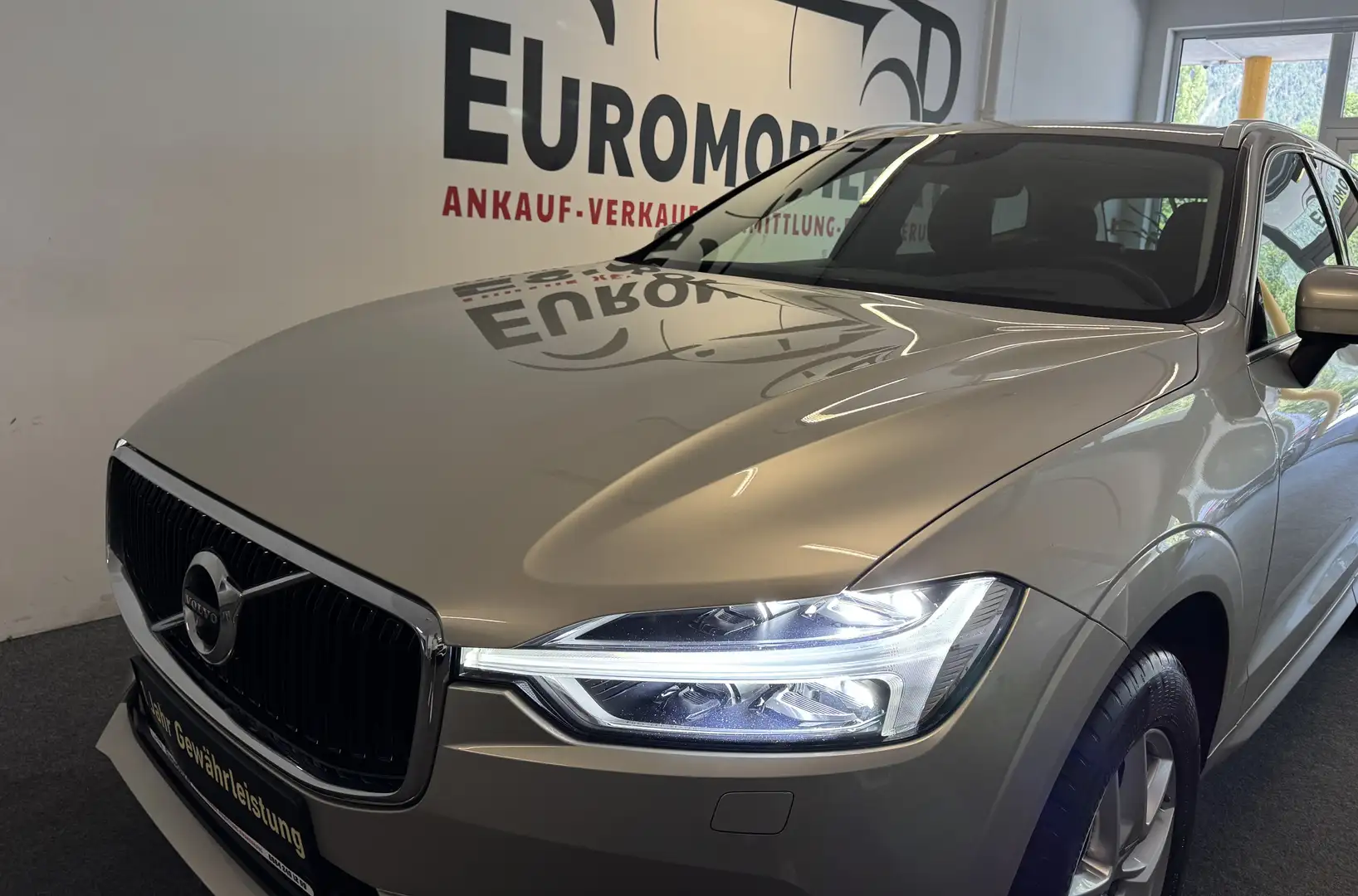 Volvo XC60 Momentum Pro AWD AHK*360*HU*H&K*AMBIENTE*TOTW.*LED Bruin - 2