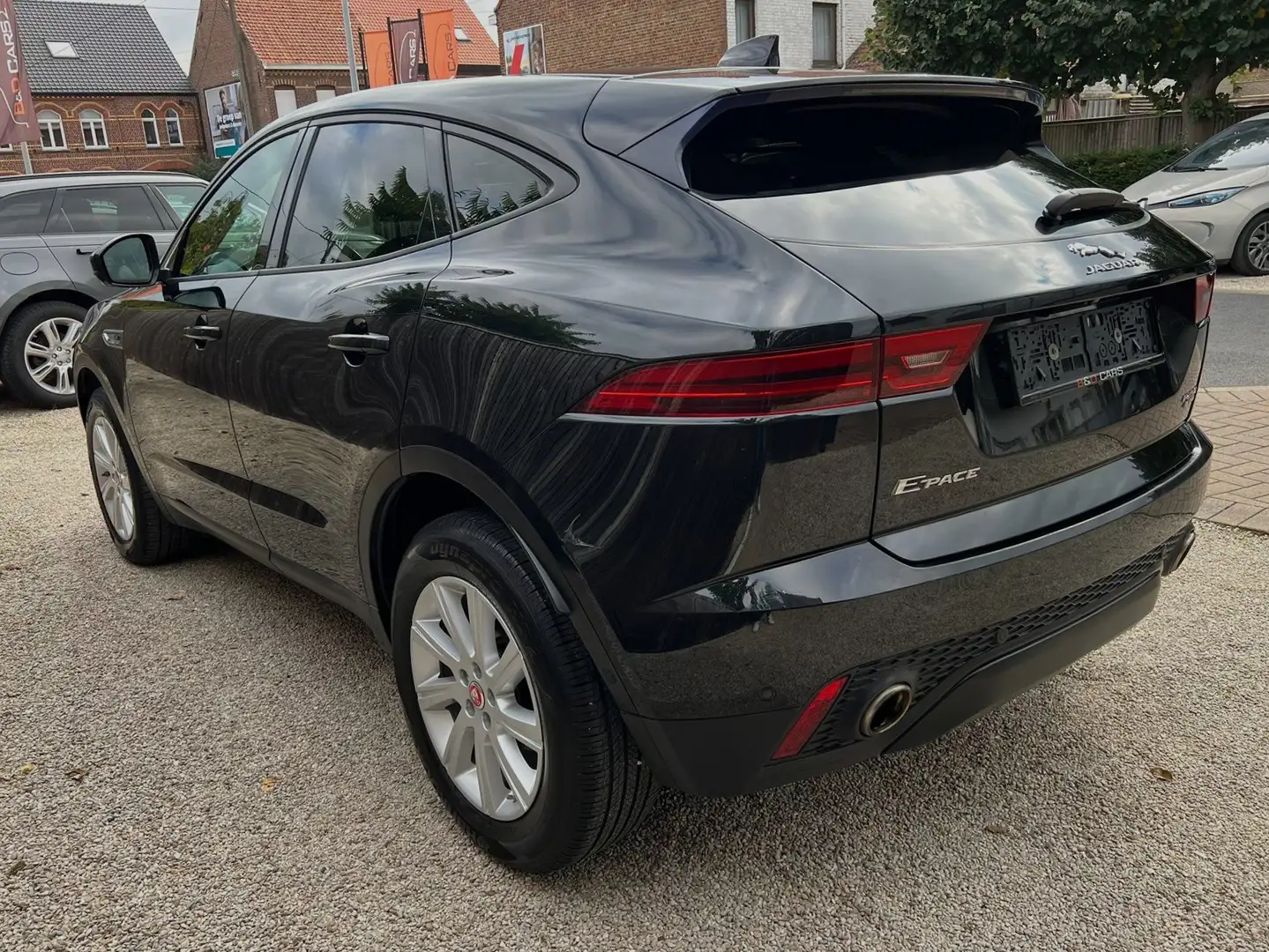 Jaguar E-Pace 2.0 T AWD S EXPORT/HANDELAAR NETO: €10.736 - 2