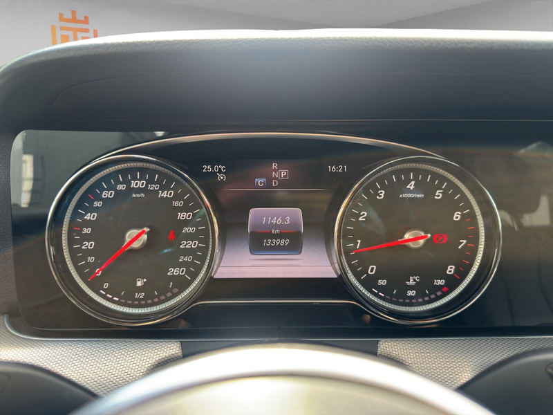 Mercedes-Benz E 200 Limousine/NIGHT/1.HAND/LED/AMBIENTE/LM — photo 13