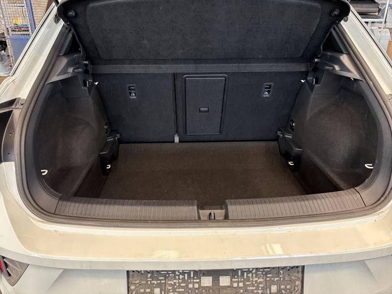 Volkswagen T-Roc R-Line 2.0 DSG/ACC/KAM/LED/MASSAGE/AHK/SHZ — photo 9