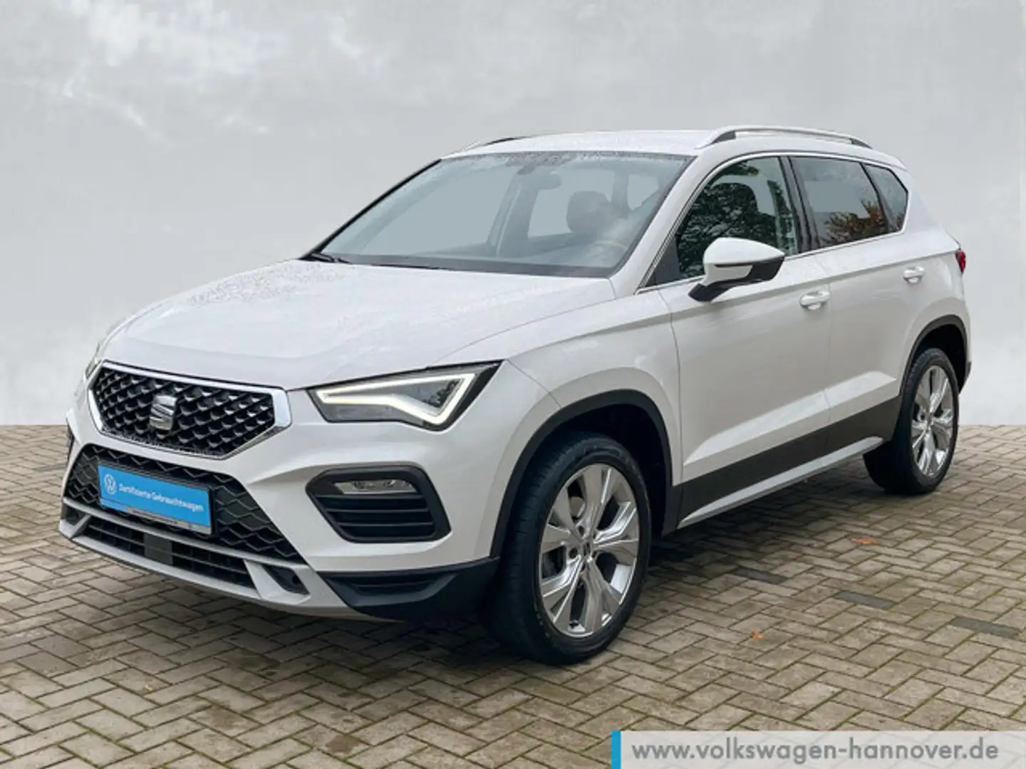 SEAT Ateca 1.5 TSI Xperience Navi Kamera LED SHZ PDC Weiß - 1