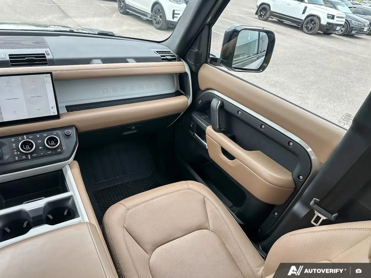 Land Rover Defender photo Land Rover Defender