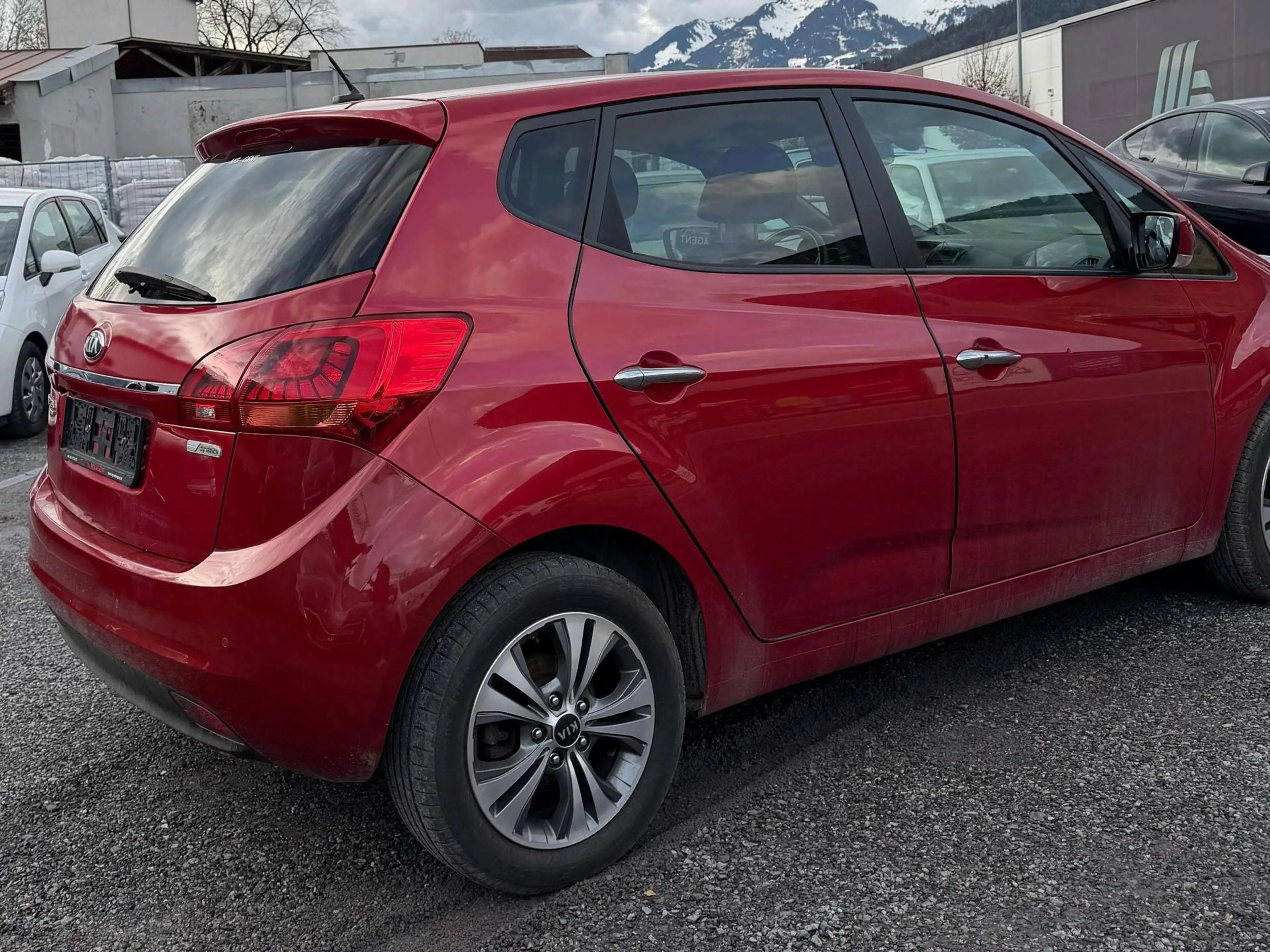 Kia Venga Venga 1,4 CRDi ISG Österreich Edition Gold — photo 3