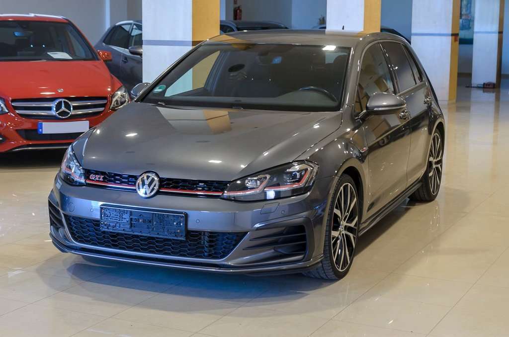 Volkswagen Golf GTI
