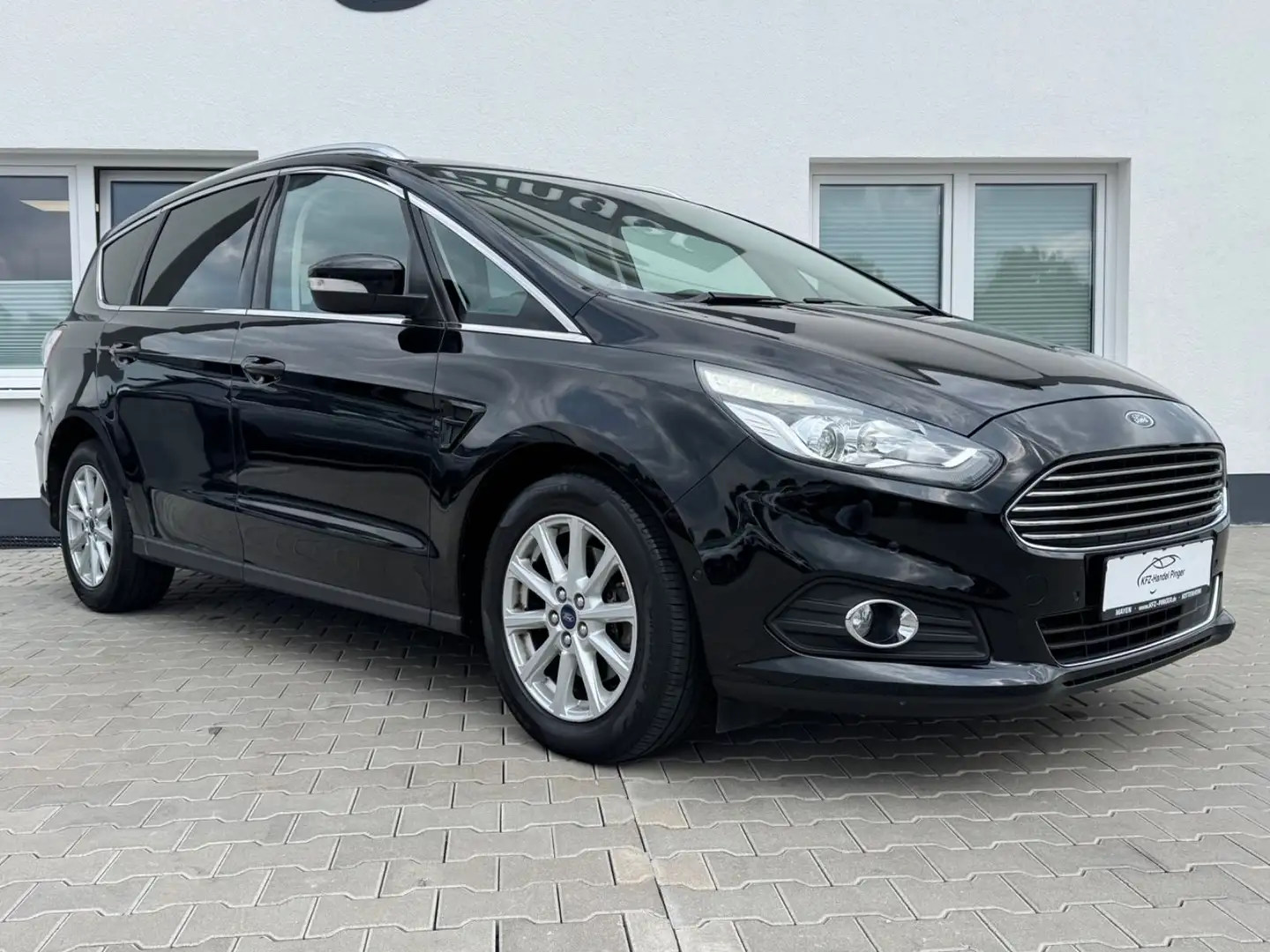 Ford S-Max S-MAX Titanium 7Sitzer Schwarz - 2