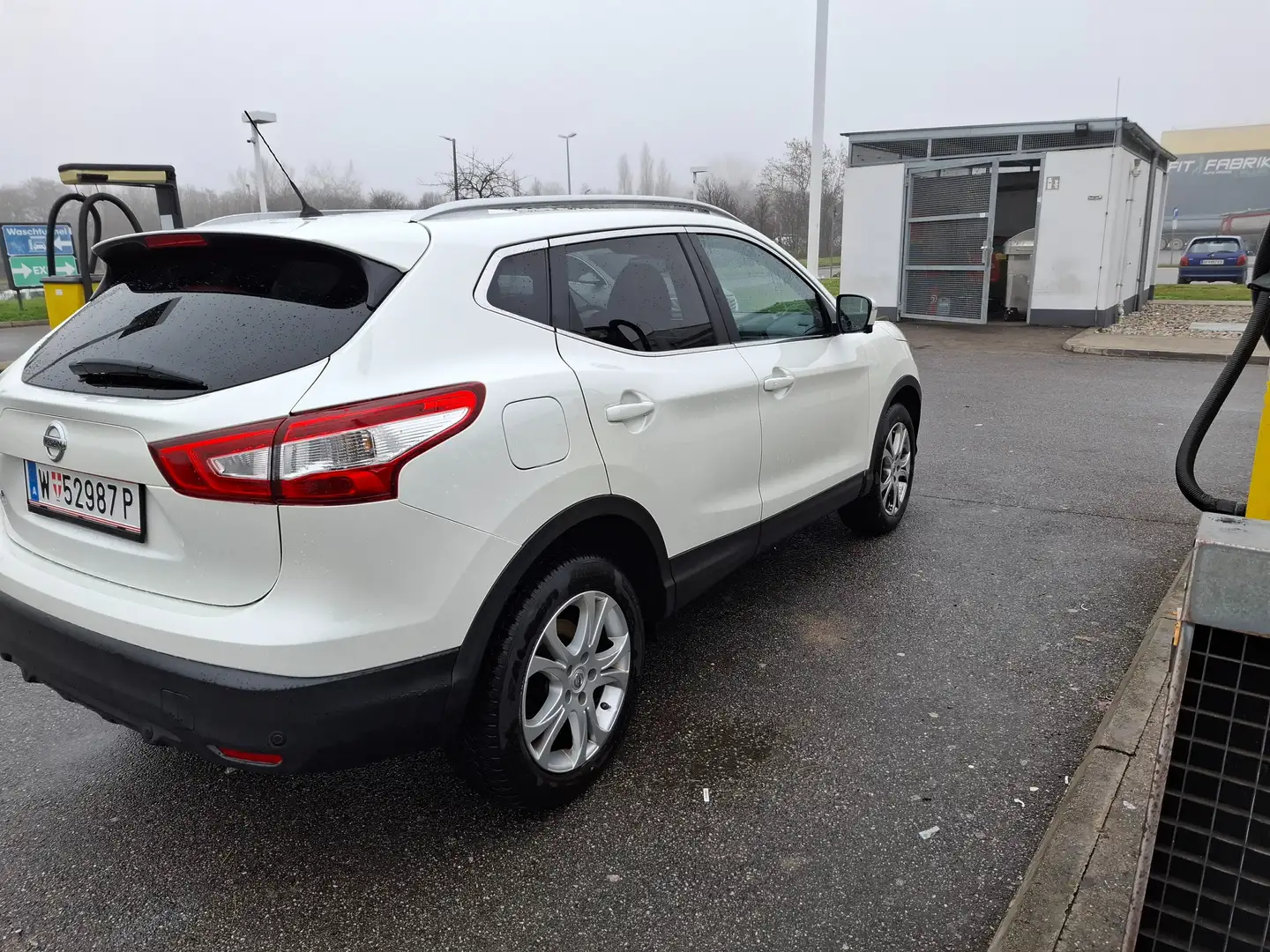 Nissan Qashqai Qashqai 1,2 DIG-T 360° Weiß - 2