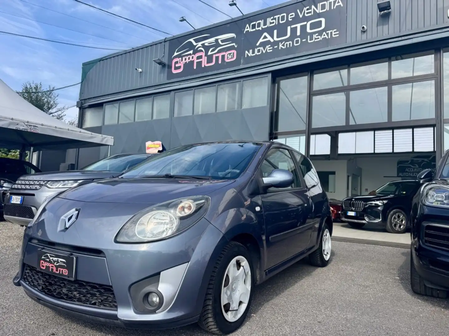 Renault Twingo 1.2 8V Confort Grau - 1
