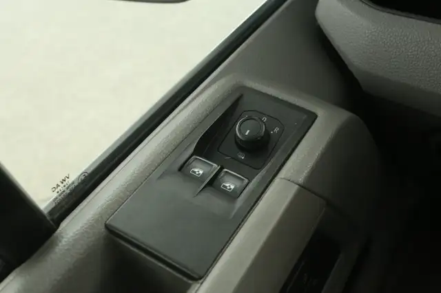 Volkswagen Crafter view 17