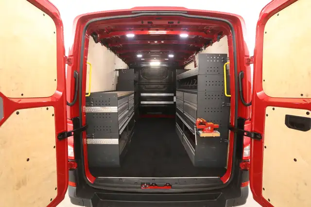 Volkswagen Crafter view 3