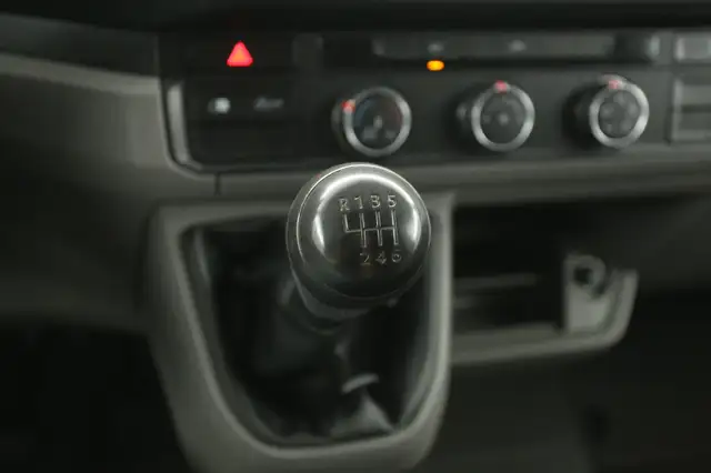 Volkswagen Crafter view 19