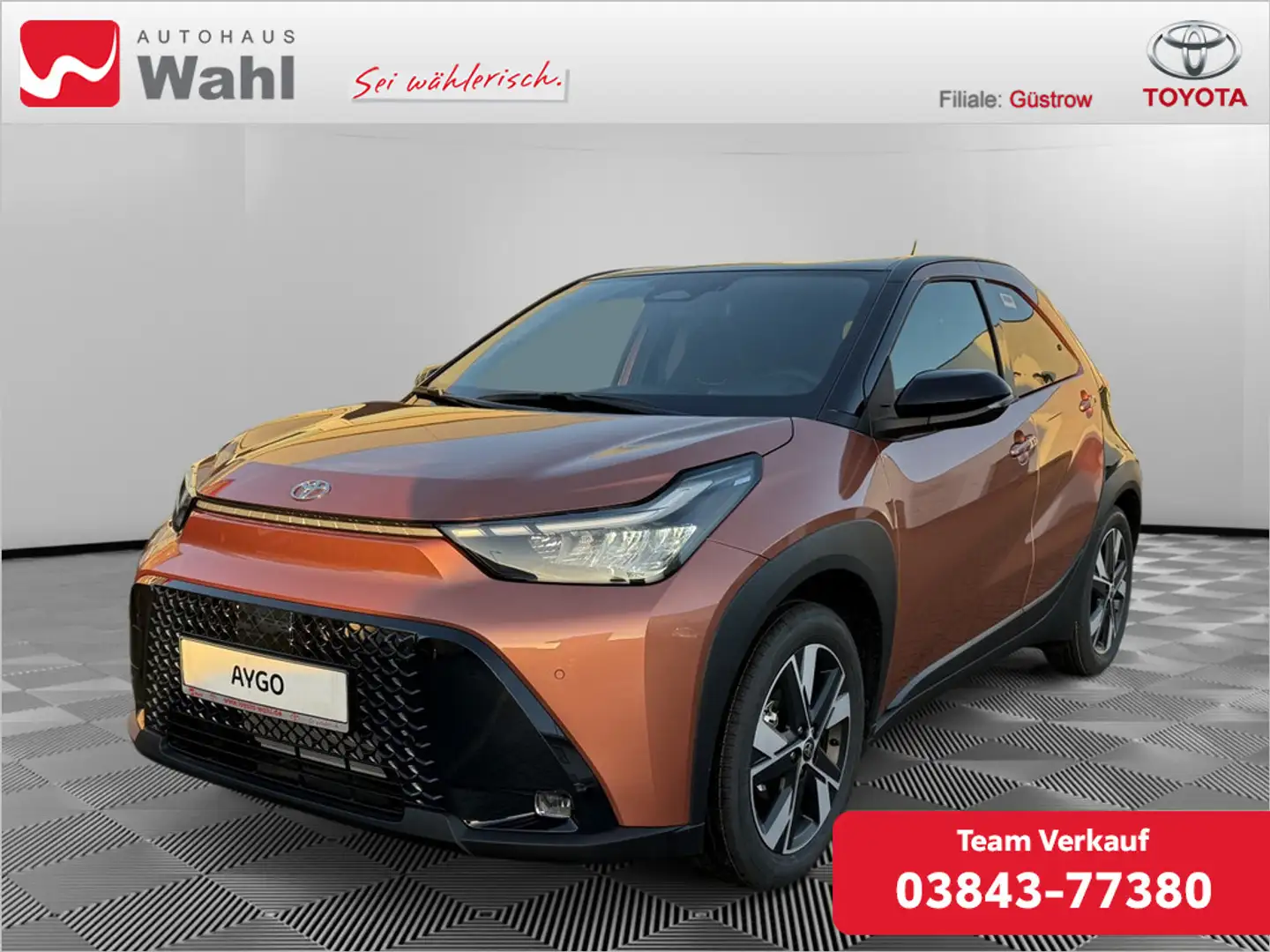 Toyota Aygo X 1.5l Hybrid Teamplayer Bronze - 1