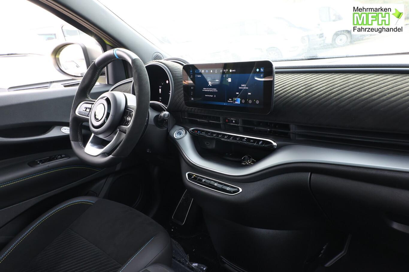 Abarth 500e Turismo 42 kWh LED Pano Nav JBL SHZ Kam PDC 114... — photo 8