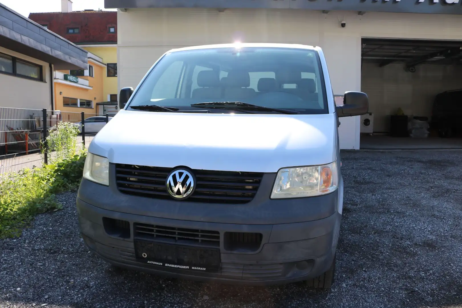 Volkswagen T5 Caravelle Trendline 1,9 TDI D-PF Срібний - 1