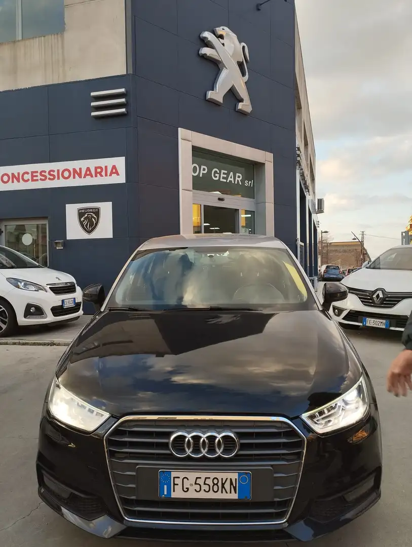 Audi A1 Sportback 1.4 tdi Metal ultra Nero - 2
