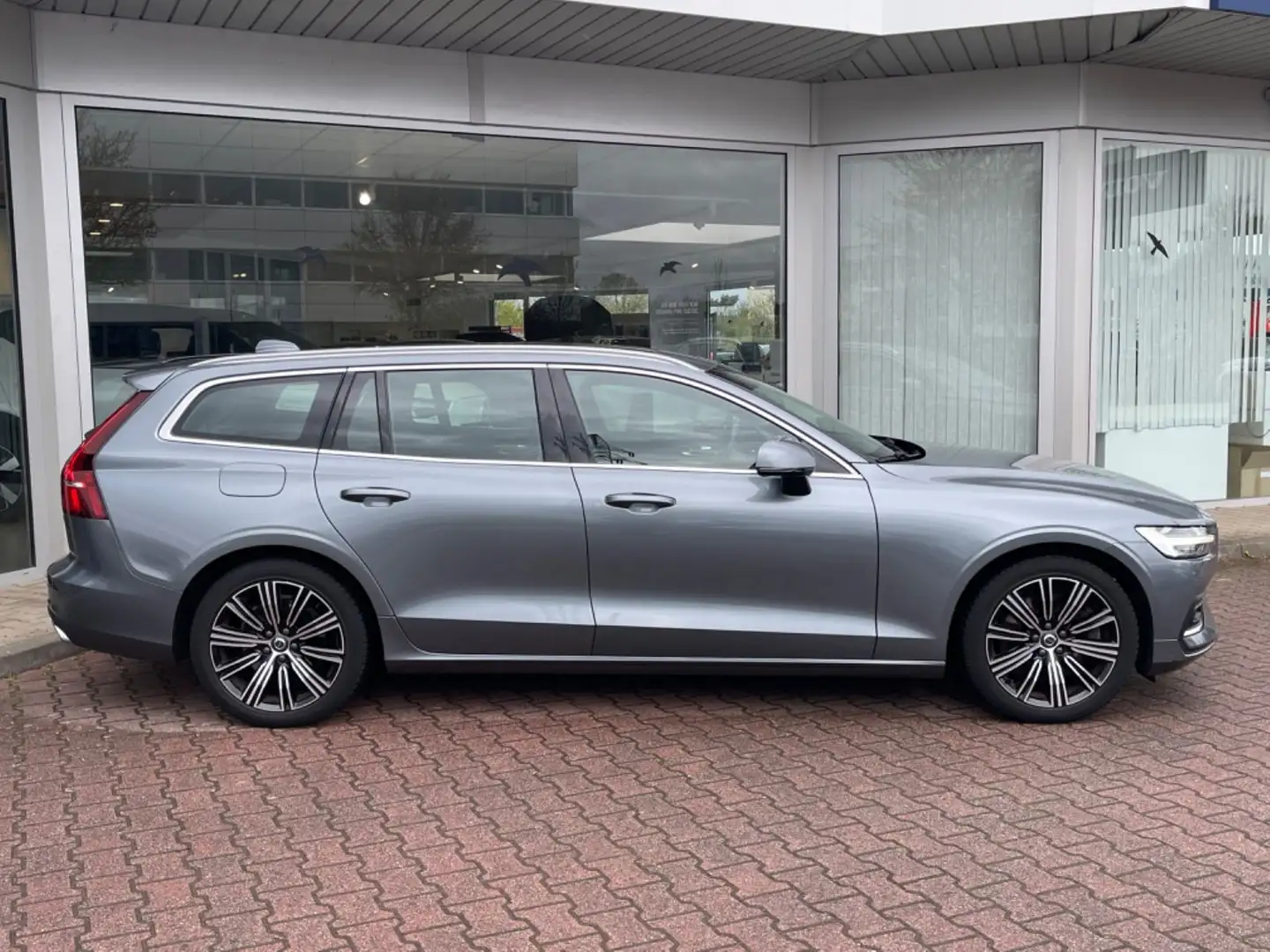 Volvo V60 T6 AWD Geartronic Inscription Gris - 2