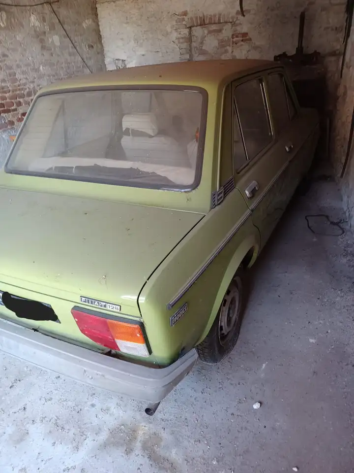 Fiat 128 berlina, foto 2