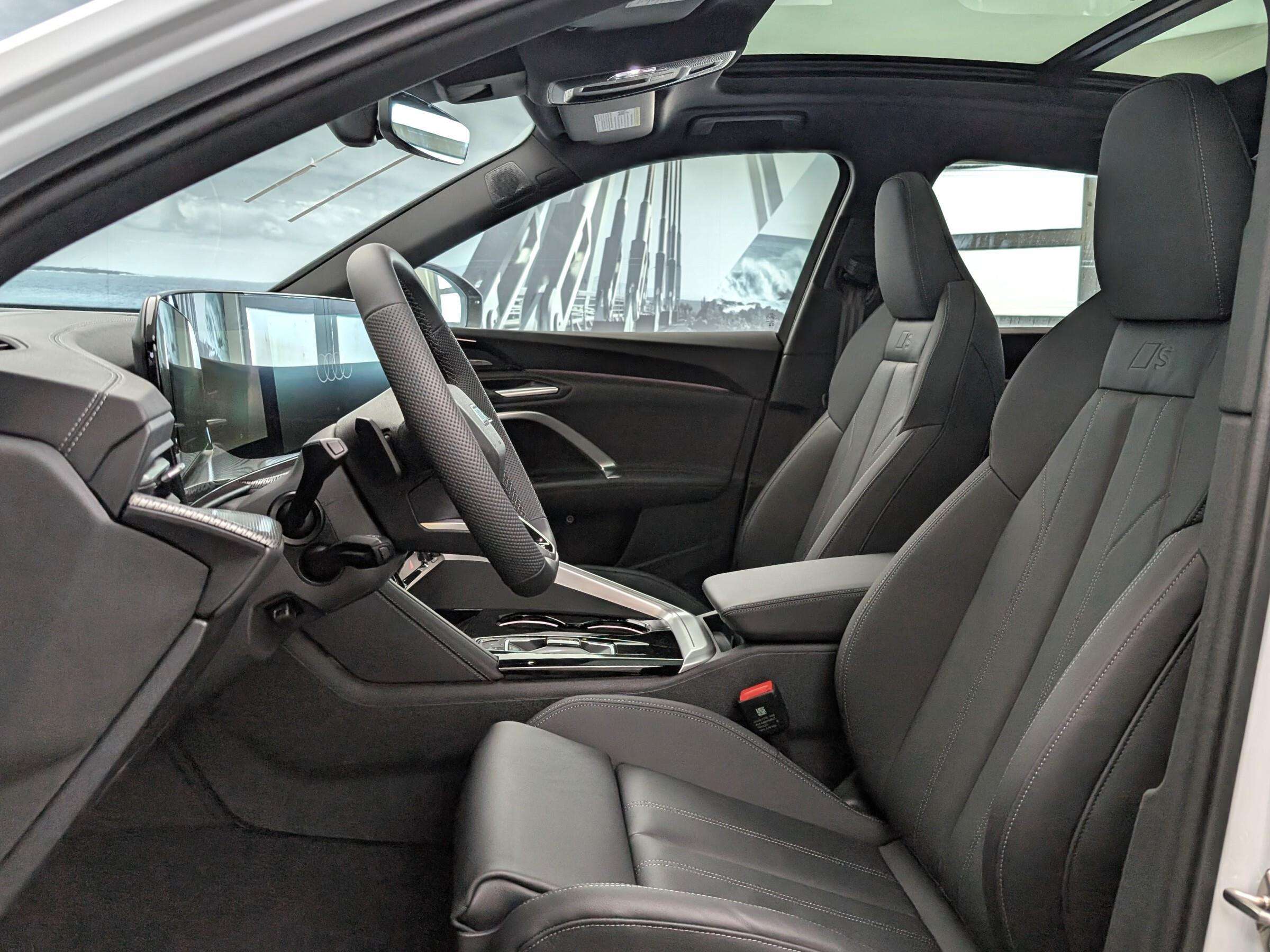 2026 Audi Q5 2.0 Quattro | S Line Black — photo 1
