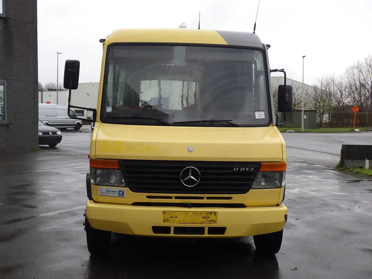 Mercedes-Benz Vario 813 (Stock ID 44294) Jaune - 2