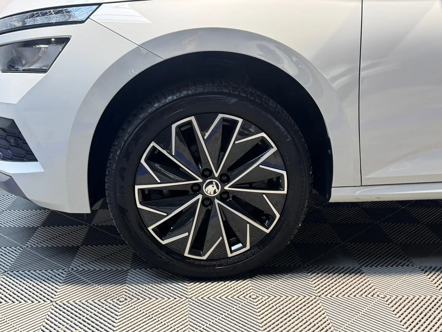 Skoda Kamiq 1.5 TSI Clever DSG Blanc - 2