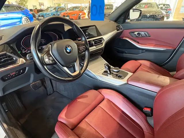 BMW 3 Series view 13