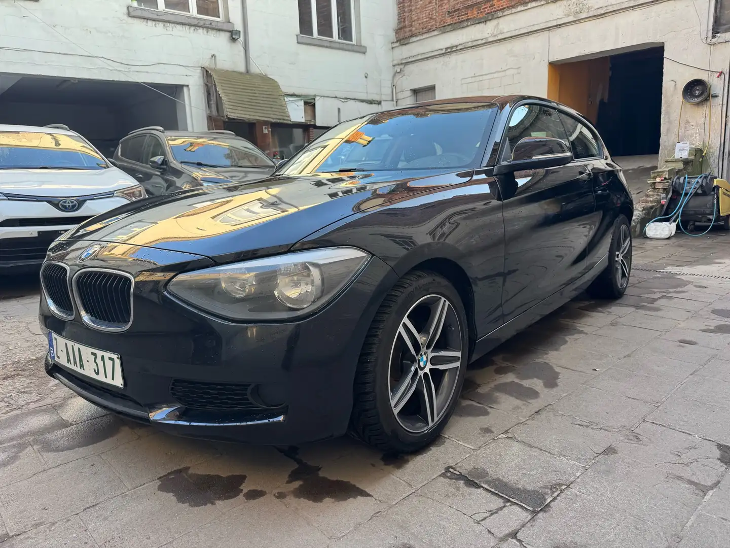 BMW 114 114i Sport Line - 1