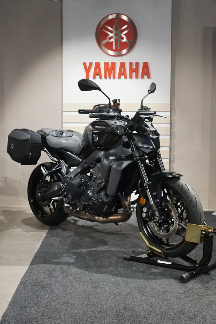 Yamaha MT-09 Schwarz - 1