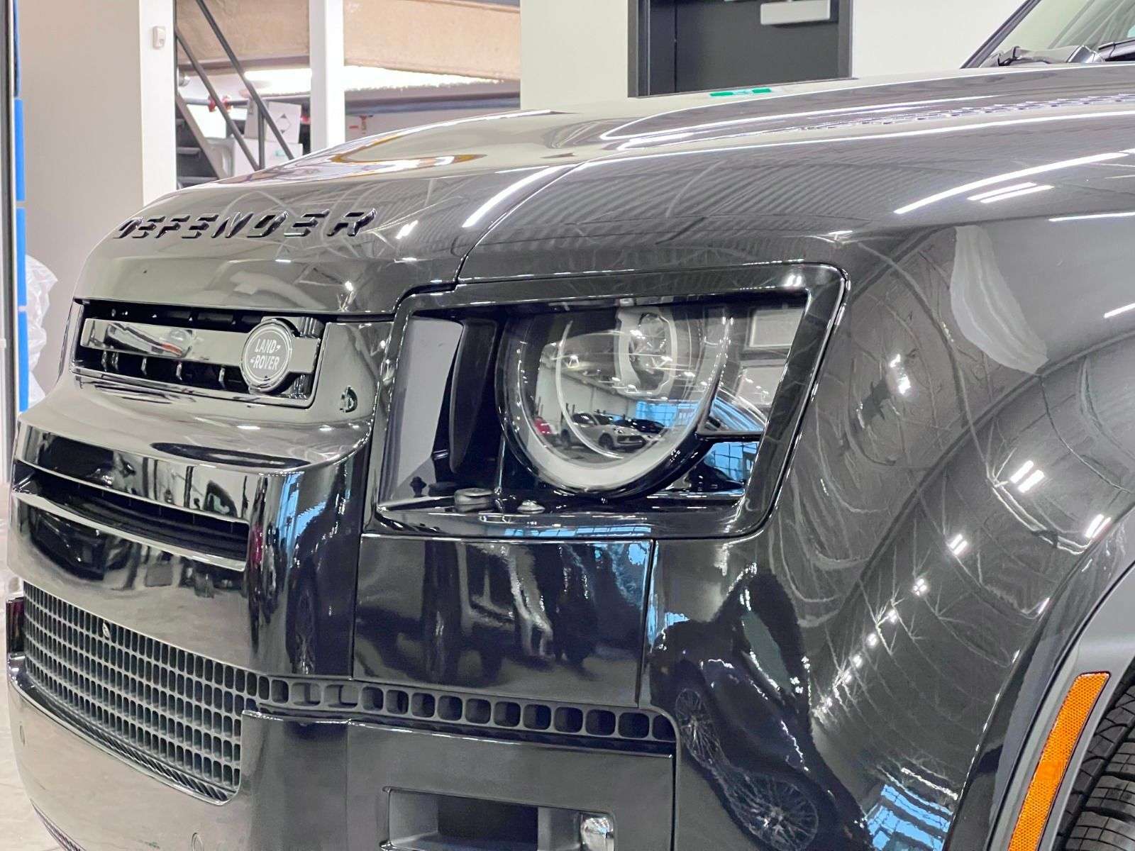 2026 Land Rover Defender 110 P400 S | 7-SEATER thumb 13