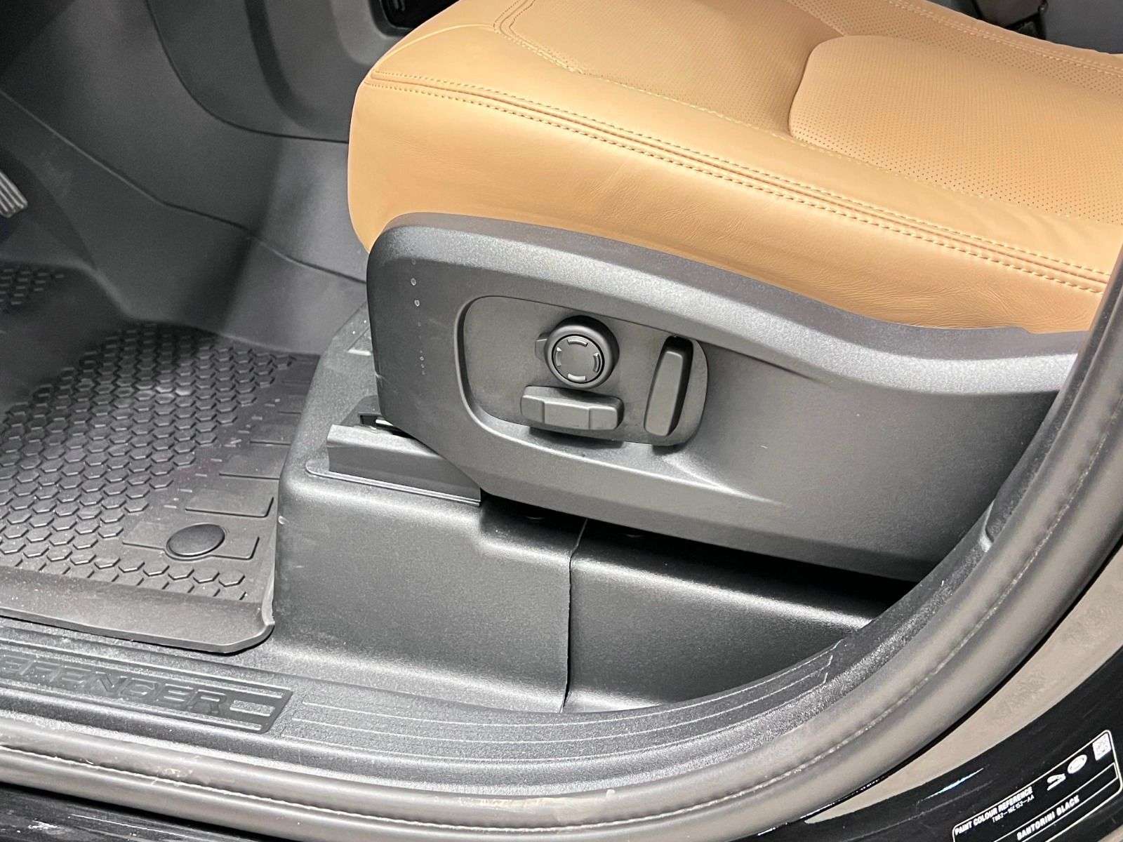 2026 Land Rover Defender 110 P400 S | 7-SEATER thumb 29