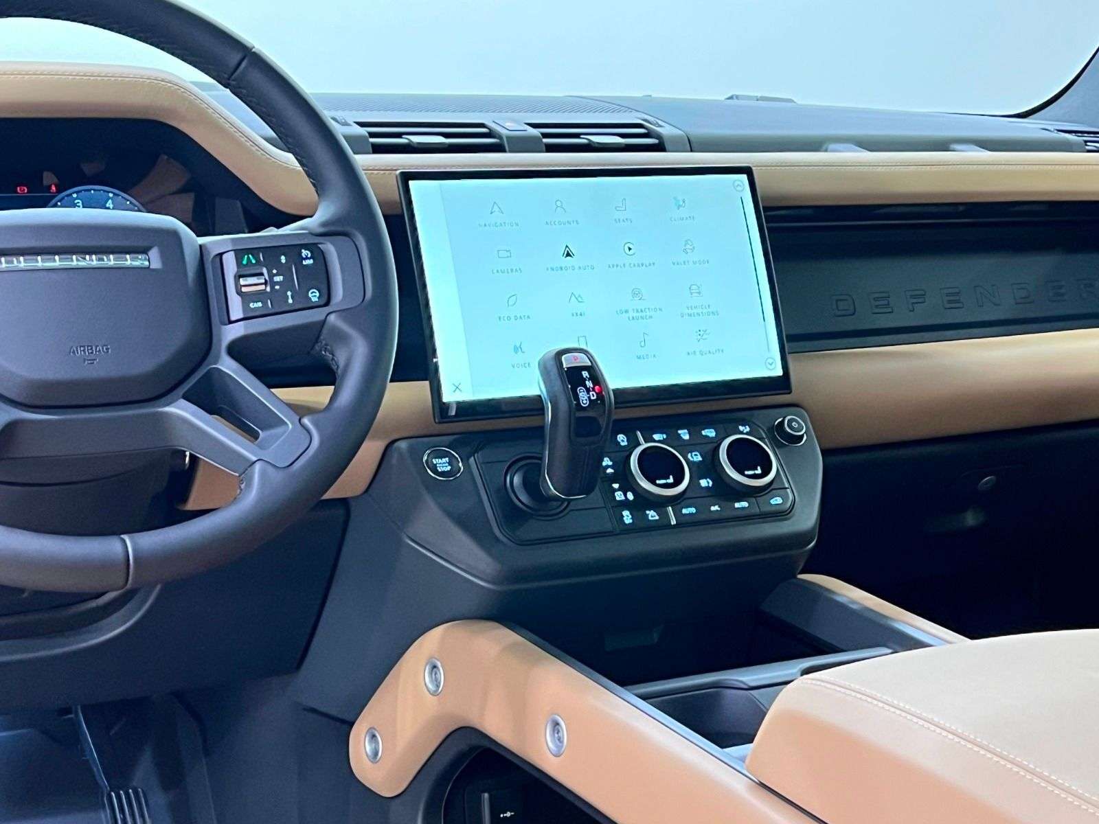 2026 Land Rover Defender 110 P400 S | 7-SEATER thumb 18