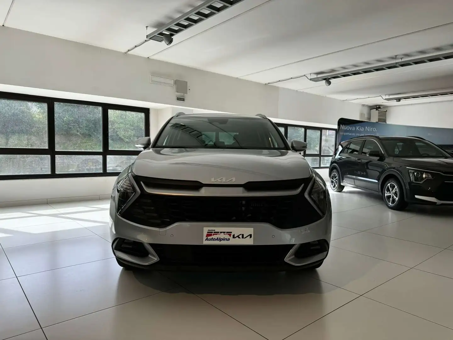Kia Sportage Mild Hybrid 1.6 T-GDi MHEV 160CV Grijs - 2