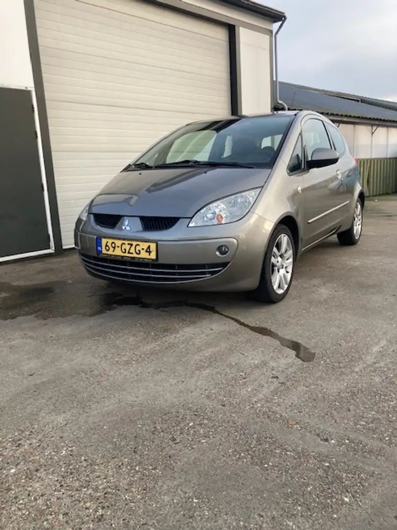 Mitsubishi Colt 1.3 Incharge+ NIEUWE APK ! Grau - 1
