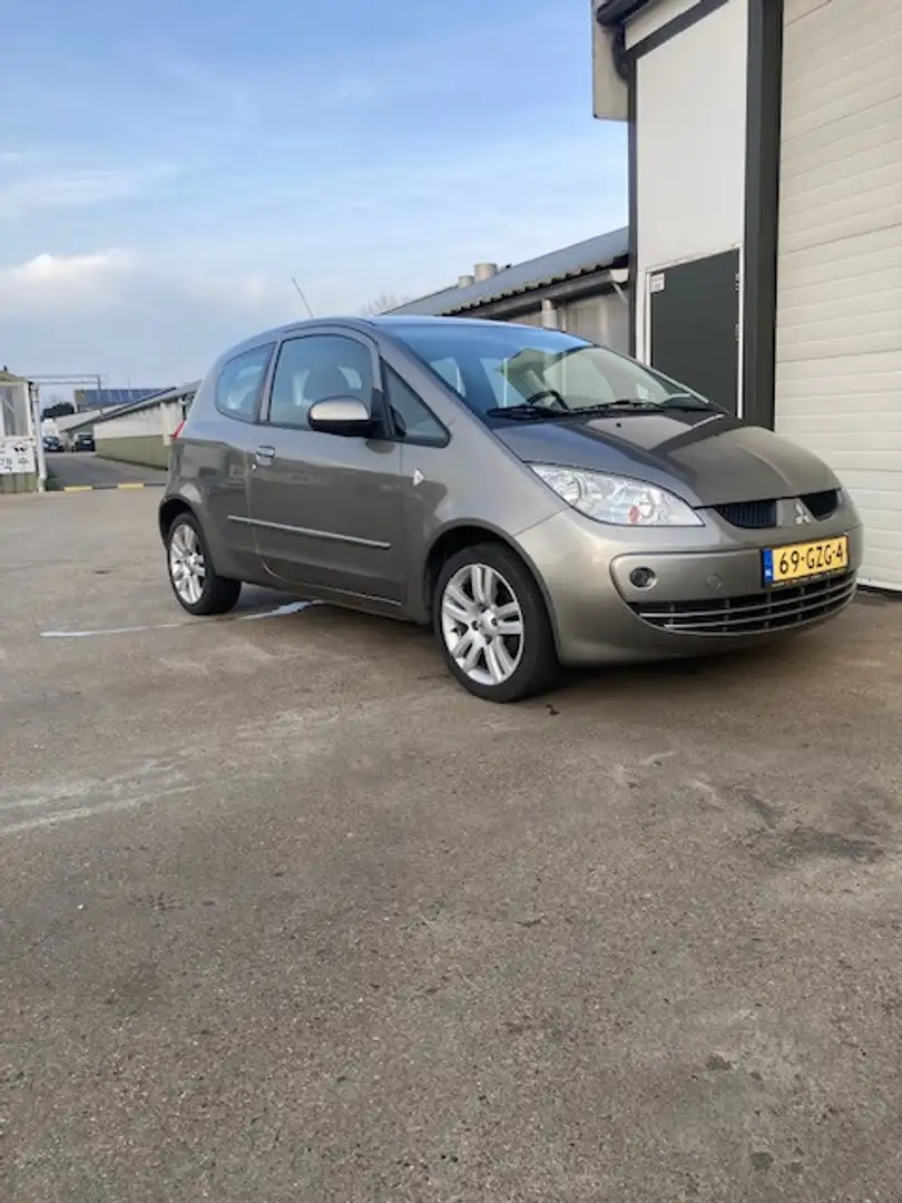 Mitsubishi Colt 1.3 Incharge+ NIEUWE APK ! Grau - 2