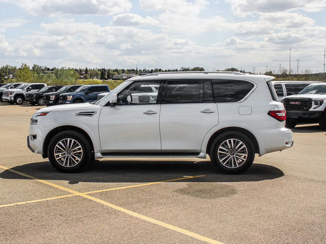 Nissan Armada снимка Nissan Armada