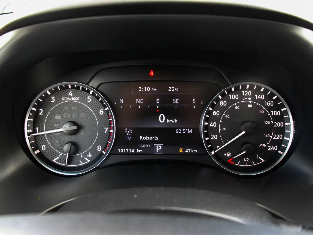 Nissan Armada снимка Nissan Armada