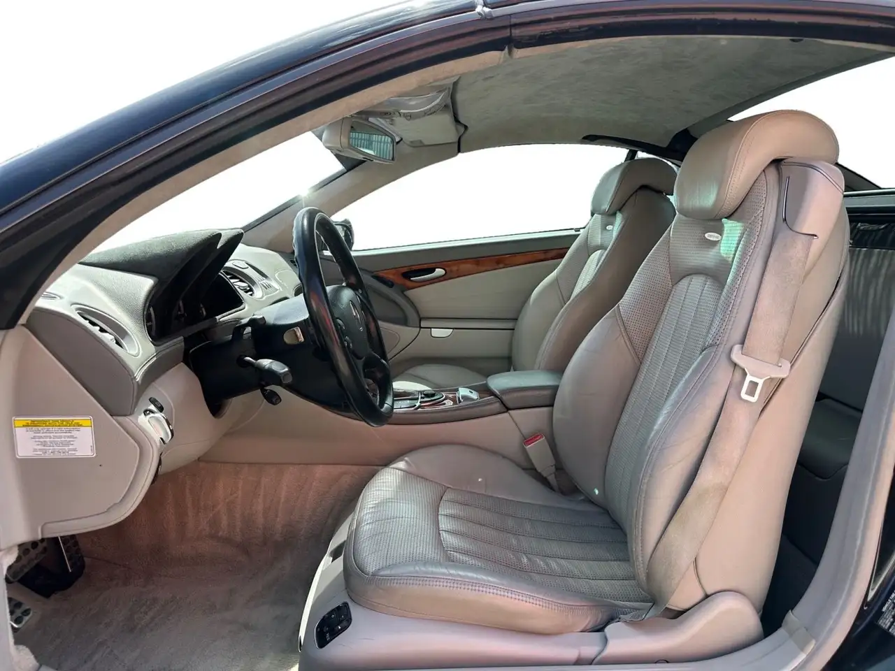 Mercedes-Benz SL снимка Mercedes-Benz SL